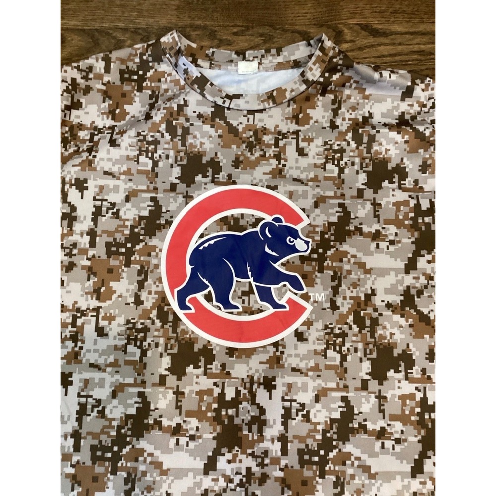 Chicago Cubs Mens XL Digital Camo Performance T-Shirt Magellan Sponsor MLB Bear